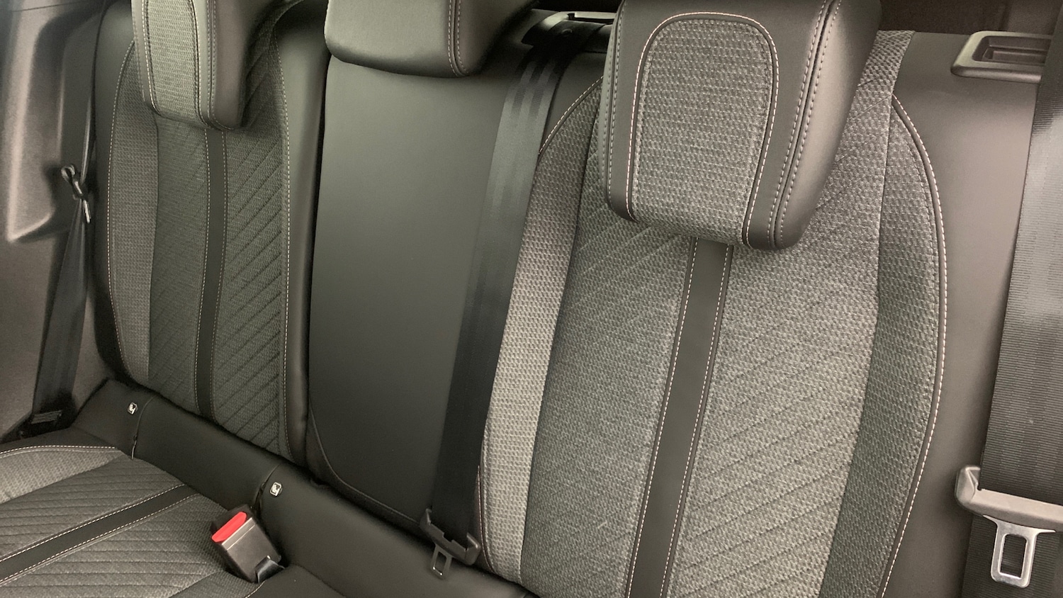 Used Peugeot 2008 2024 for sale - 77042350: Photo 8