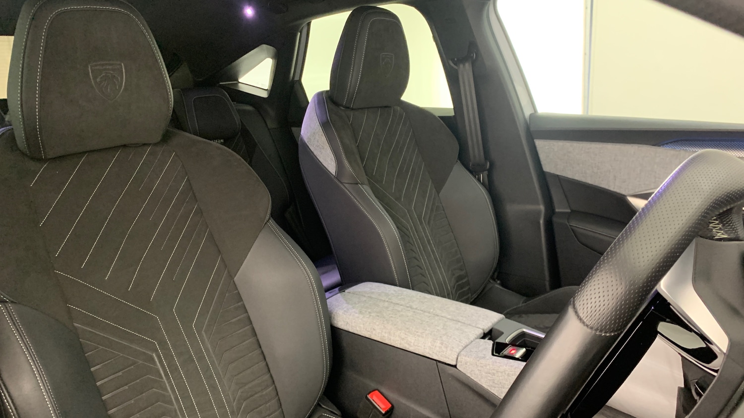 Used Peugeot 3008 2024 for sale - 76966131: Photo 46