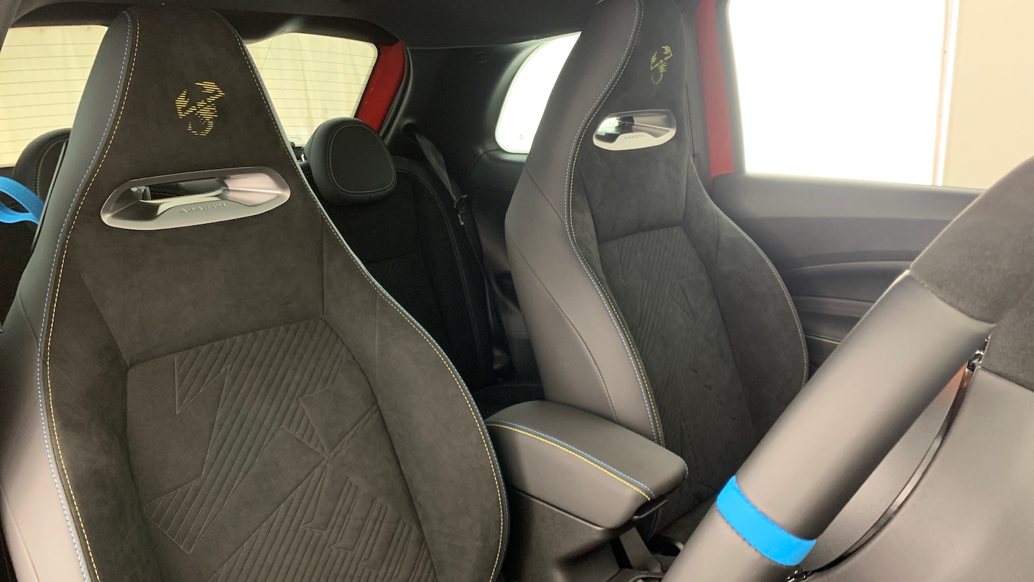 Used Abarth 500 2024 for sale - 76350389: Photo 44
