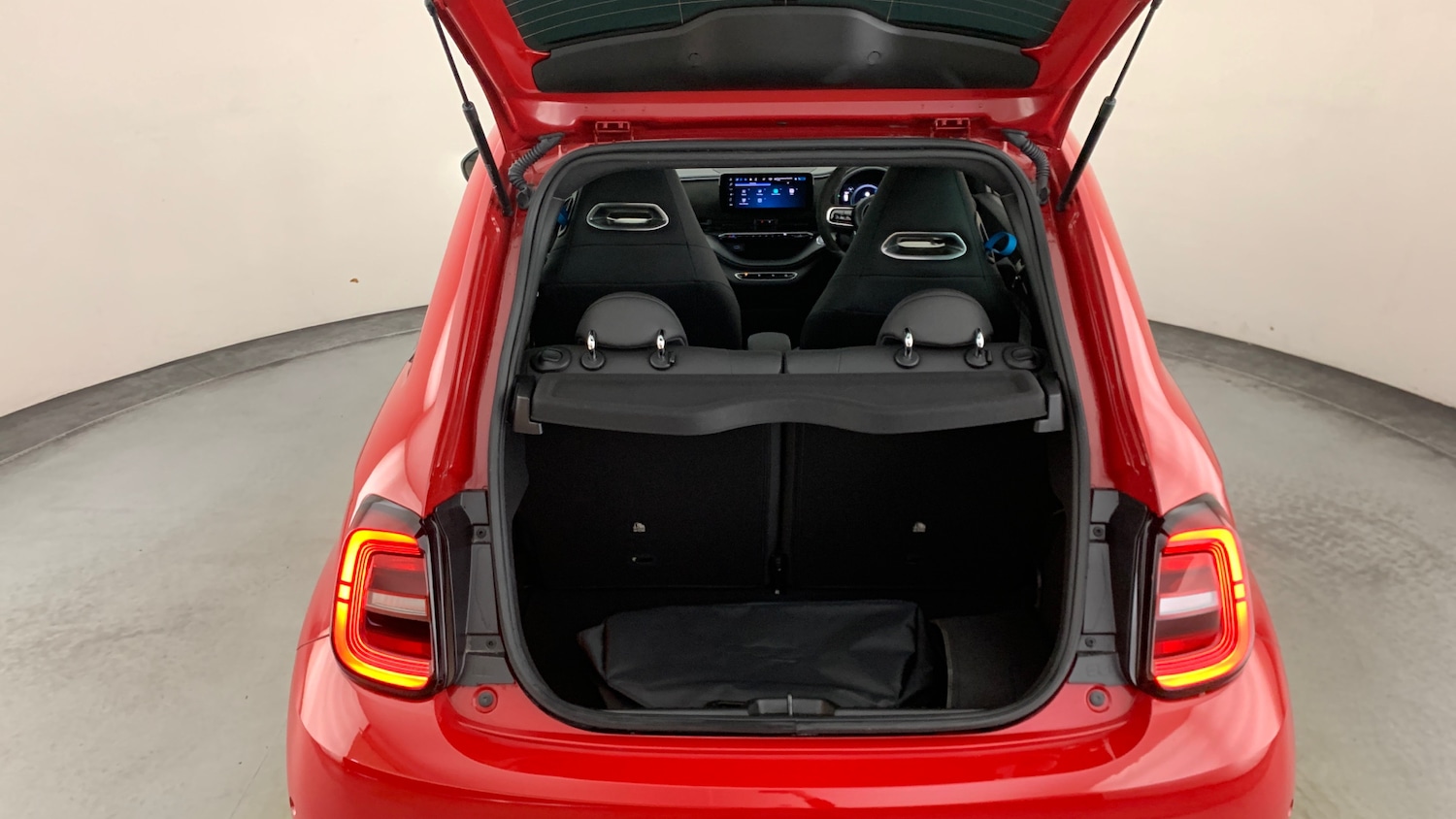Used Abarth 500 2024 for sale - 76350389: Photo 5
