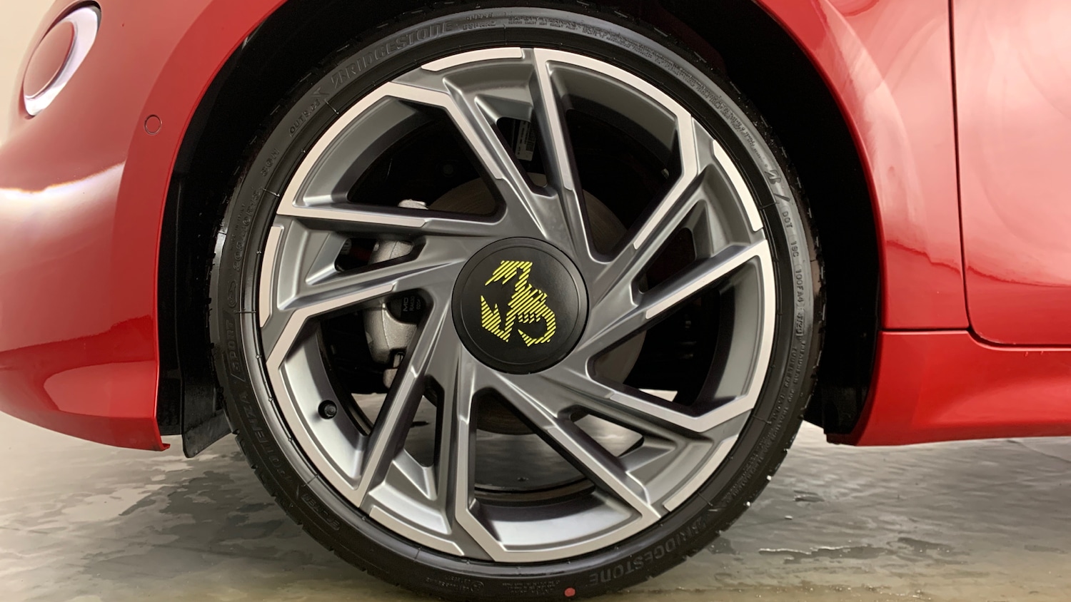 Used Abarth 500 2024 for sale - 76350389: Photo 6