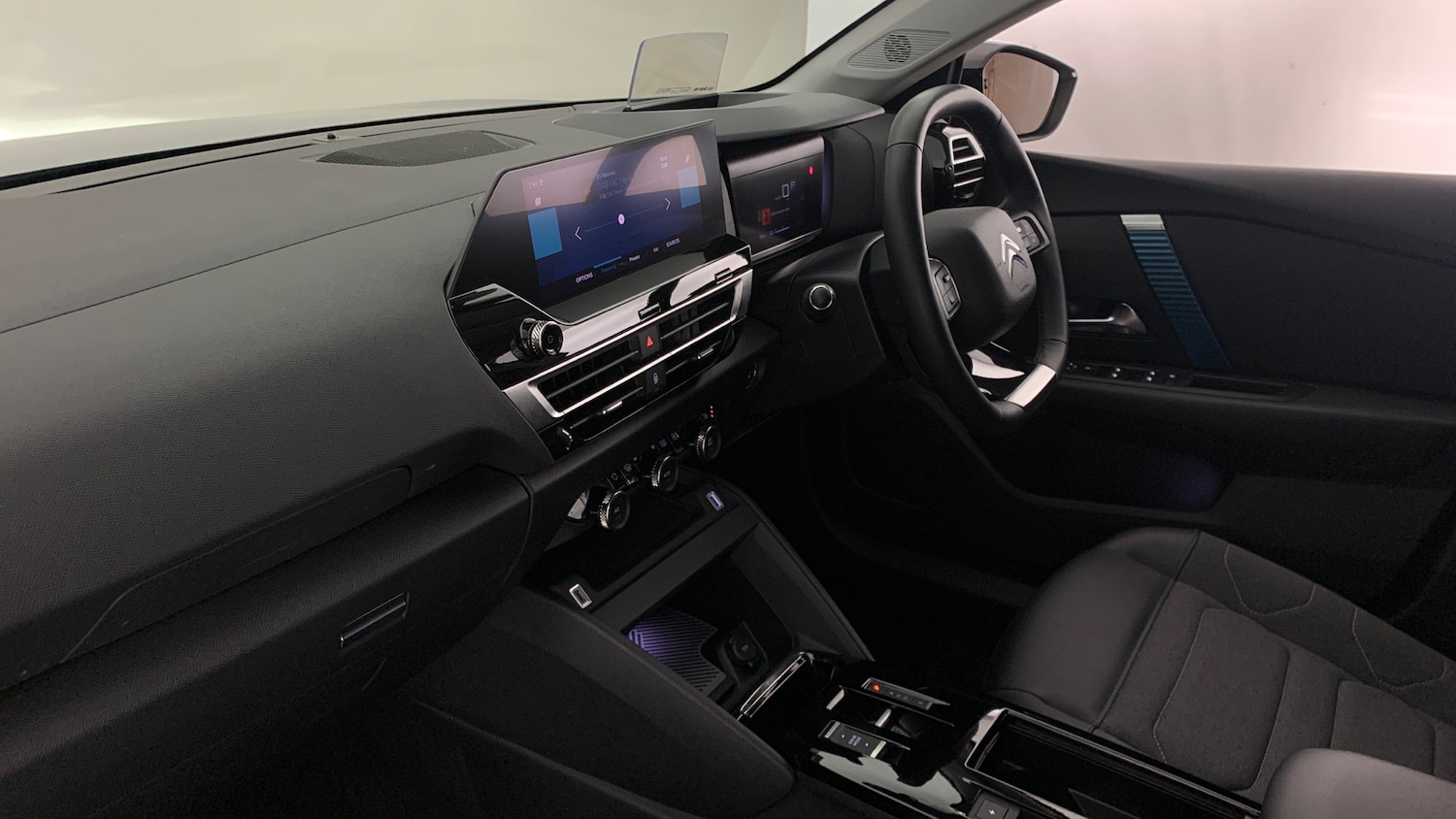 Used Citroen C4 2023 for sale - 78087703: Photo 2