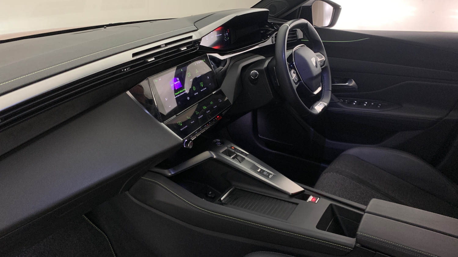 Used Peugeot 308 2025 for sale - 77042319: Photo 2