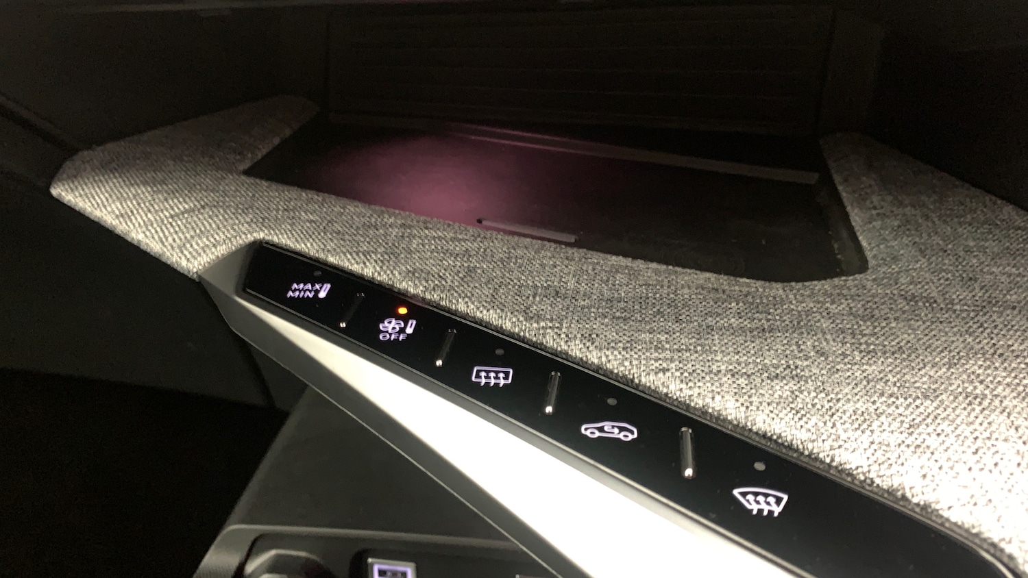 Used Peugeot 5008 2024 for sale - 76966105: Photo 32