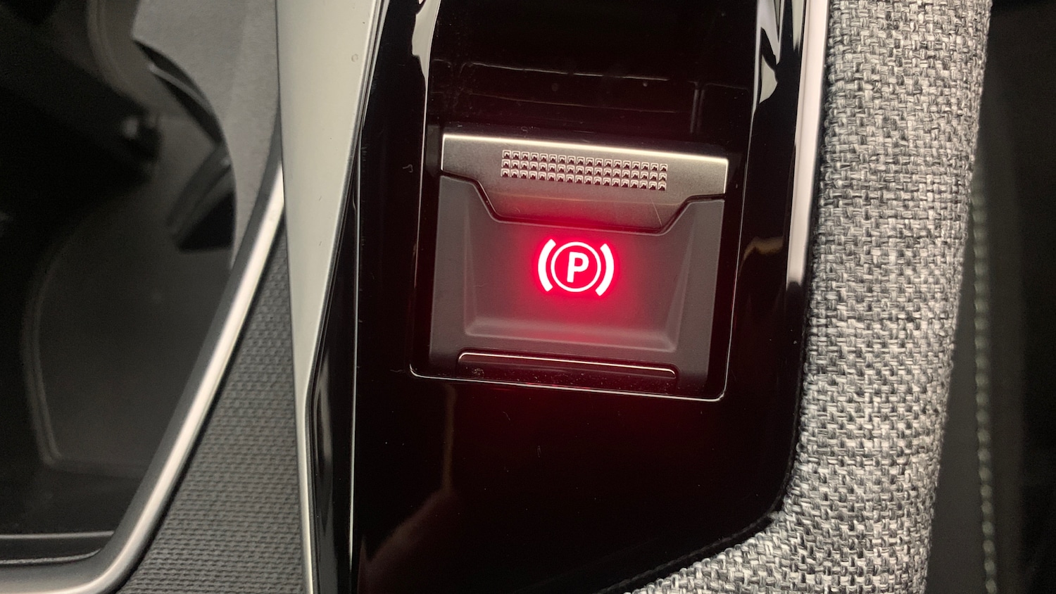 Used Peugeot 5008 2024 for sale - 76966105: Photo 35