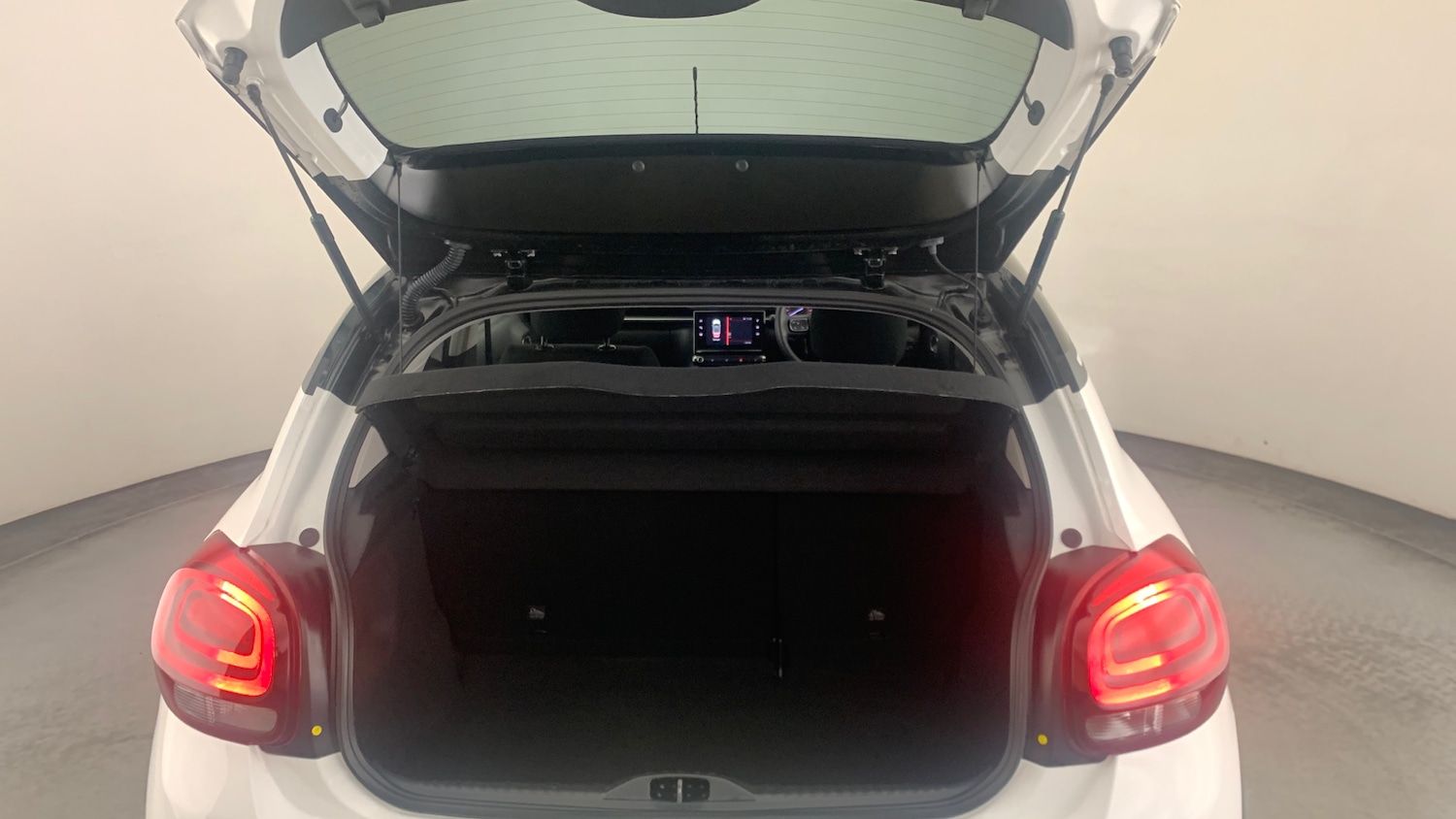 Used Citroen C3 2024 for sale - 76486432: Photo 5