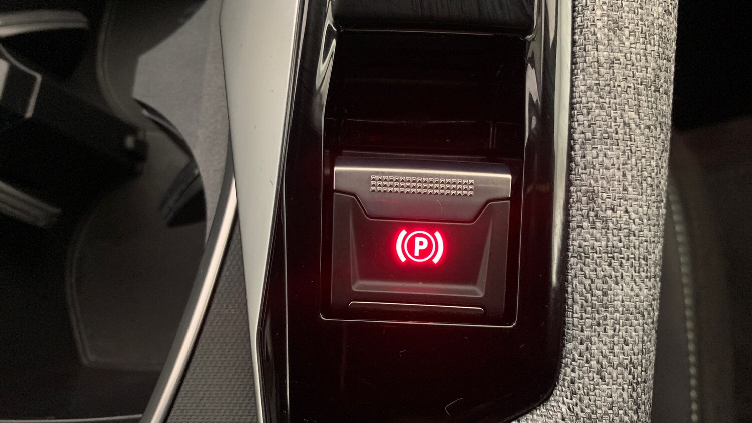 Used Peugeot 3008 2024 for sale - 76372179: Photo 35