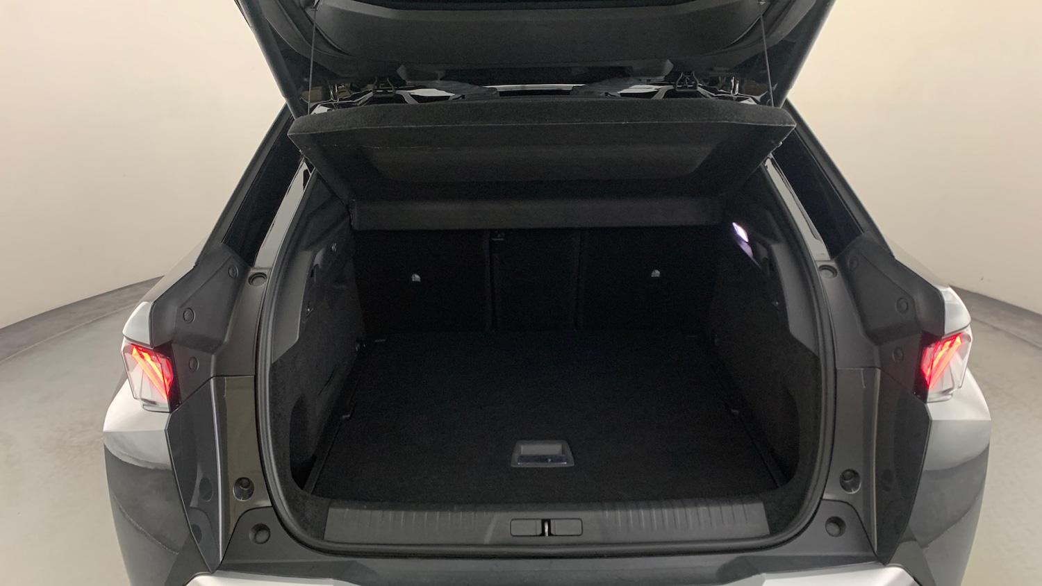 Used Peugeot 3008 2024 for sale - 76372179: Photo 5