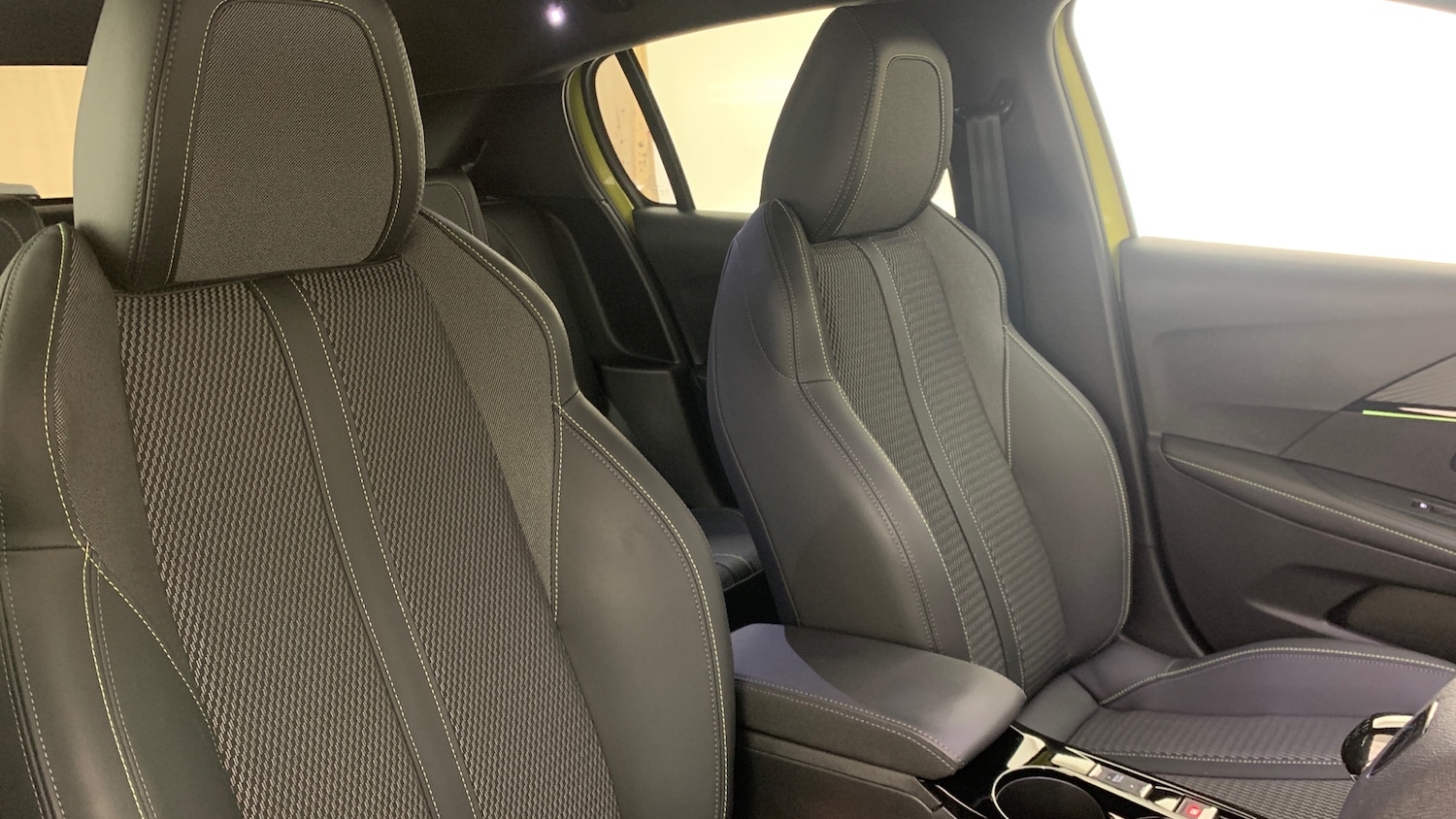 Used Peugeot 208 2024 for sale - 76086012: Photo 40