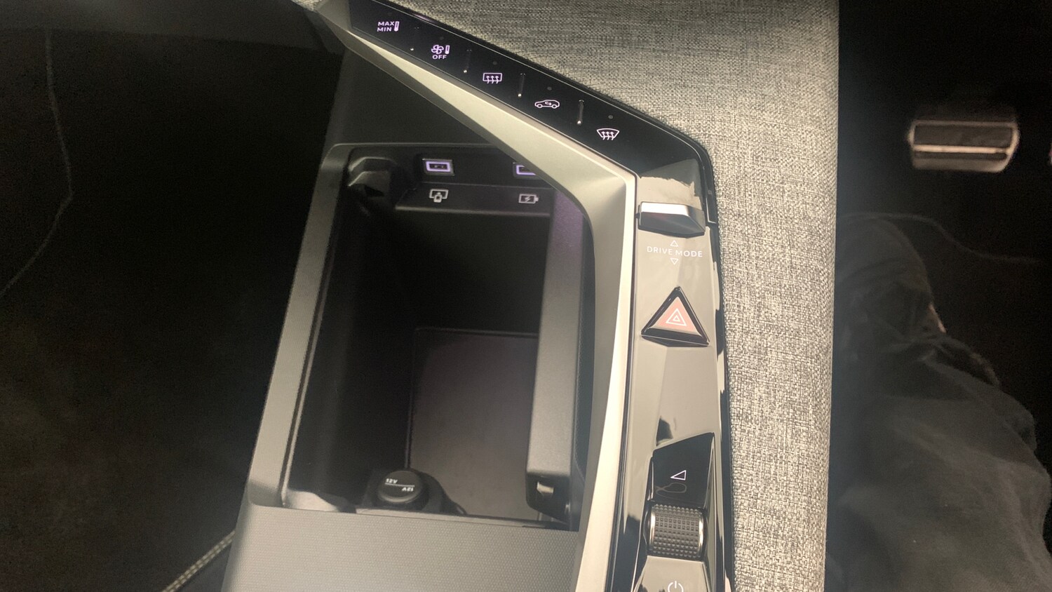 Used Peugeot 3008 2025 for sale - 77470203: Photo 30