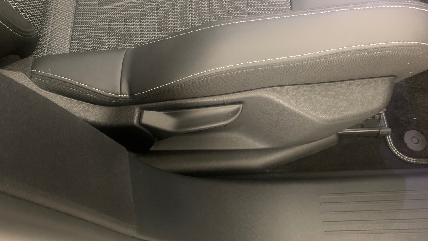 Used Peugeot 3008 2025 for sale - 77470203: Photo 40