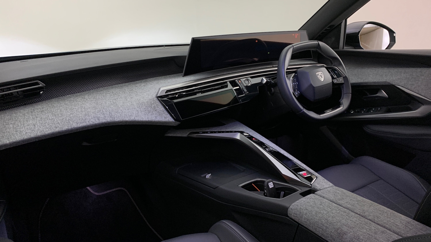 Used Peugeot 5008 2025 for sale - 78158134: Photo 2