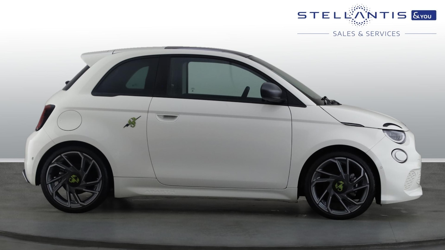 Used Abarth 500 2024 for sale - 76825733: Photo 4