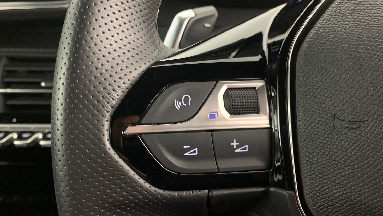 Used Peugeot 2008 2024 for sale - 76389556: Photo 19