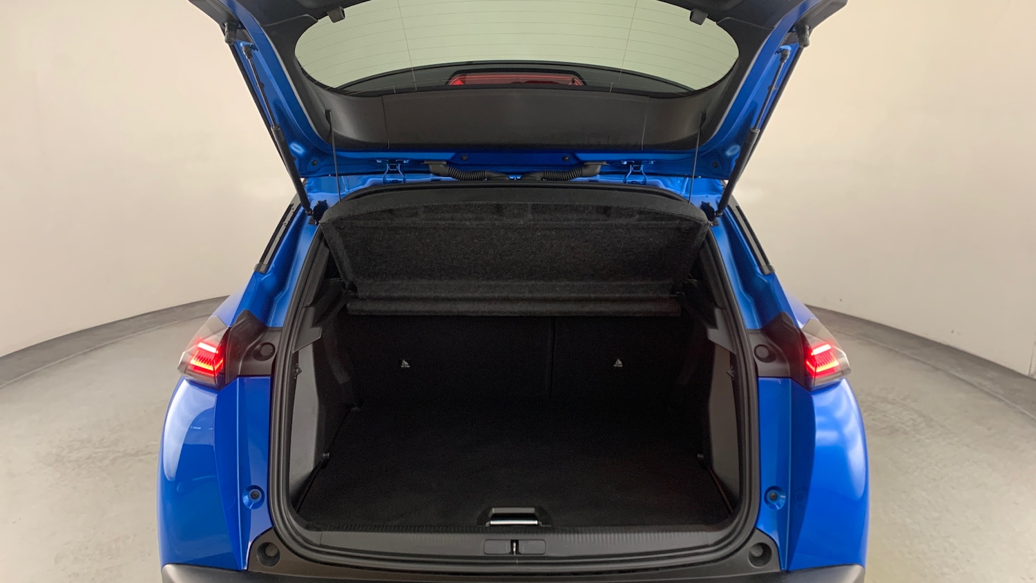 Used Peugeot 2008 2024 for sale - 76389556: Photo 5