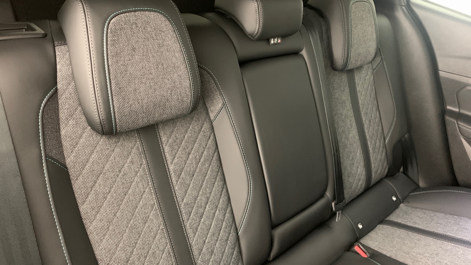 Used Peugeot 408 2024 for sale - 77067386: Photo 8