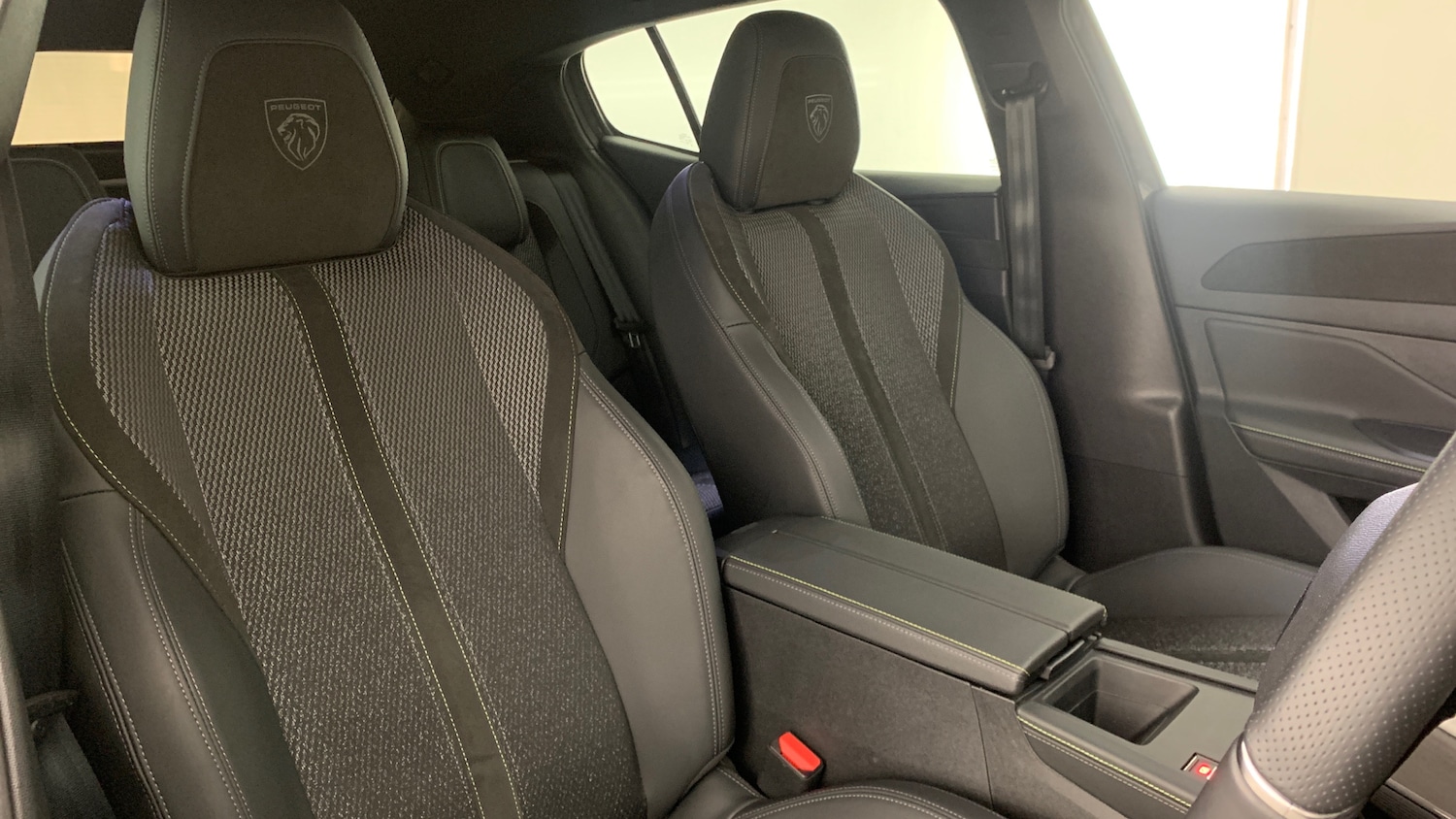 Used Peugeot 408 2025 for sale - 76574369: Photo 44