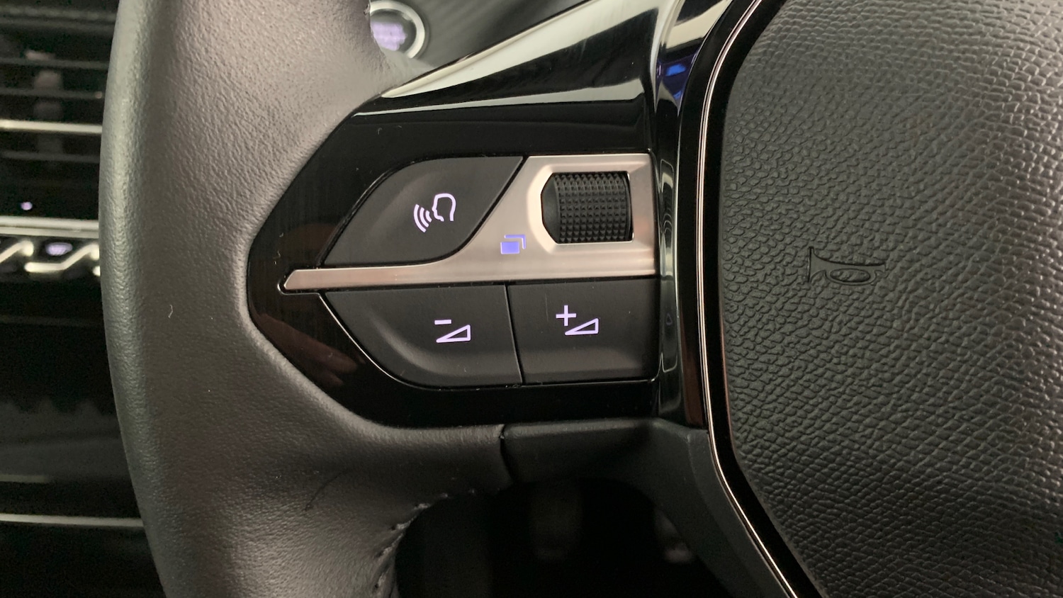 Used Peugeot 208 2024 for sale - 77009472: Photo 19