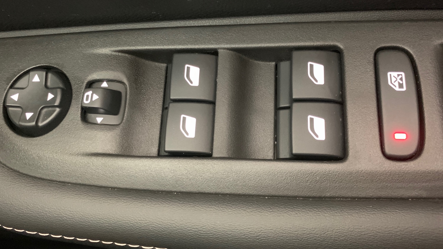 Used Peugeot 208 2024 for sale - 77009472: Photo 38