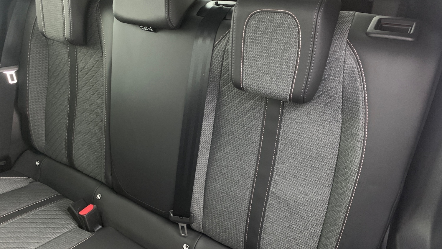 Used Peugeot 208 2024 for sale - 77009472: Photo 8