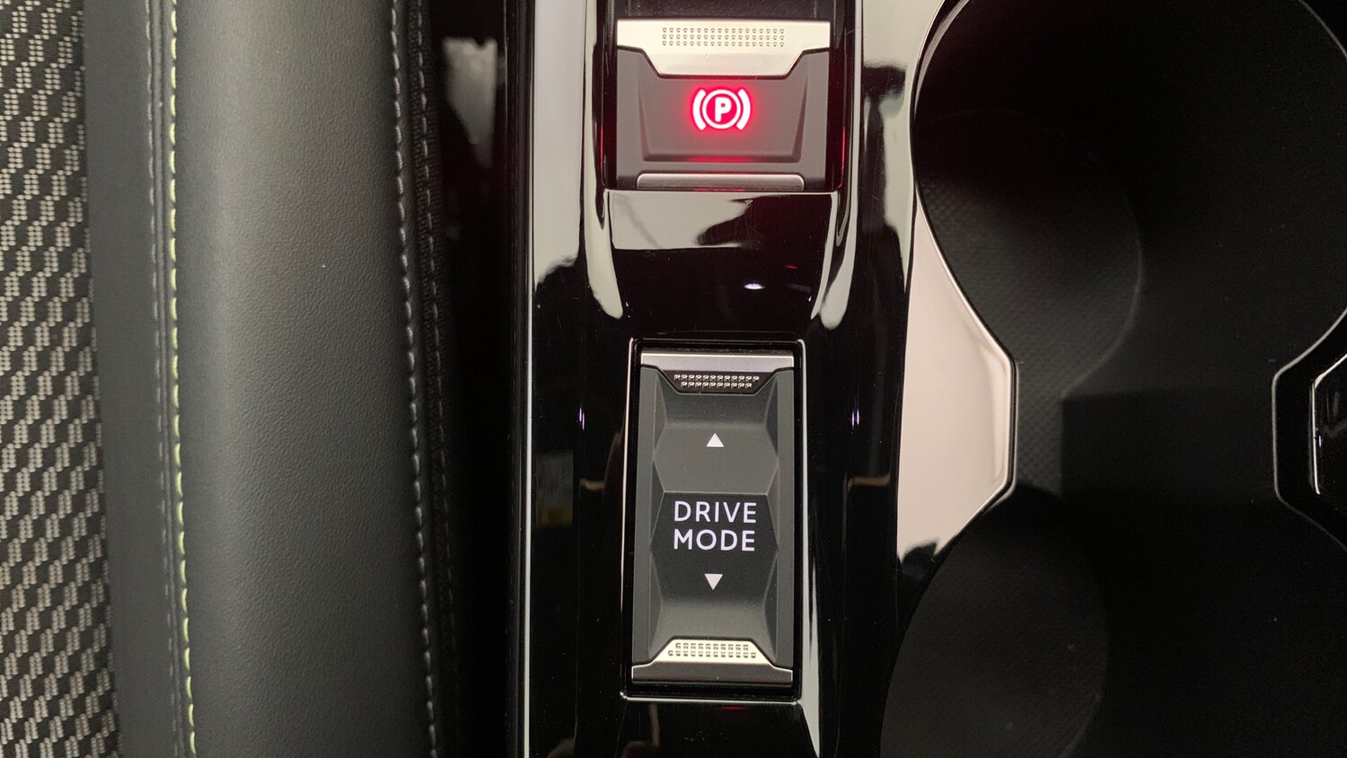 Used Peugeot 2008 2023 for sale - 76389553: Photo 33