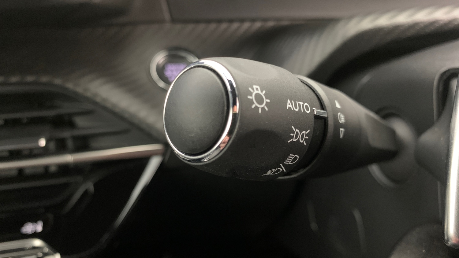 Used Peugeot 2008 2023 for sale - 76389553: Photo 36