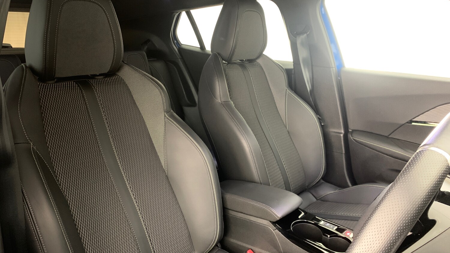 Used Peugeot 2008 2023 for sale - 76389553: Photo 45