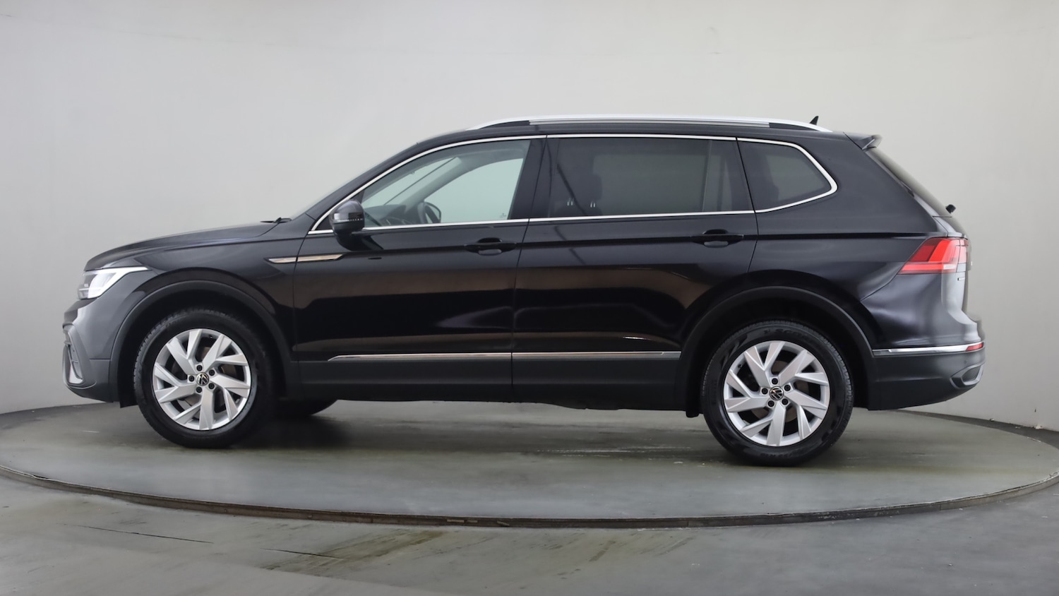 Used Volkswagen Tiguan Allspace 2023 for sale - 76073669: Photo 14