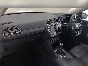 Used Volkswagen Tiguan Allspace 2023 for sale - 76073669: Photo 2