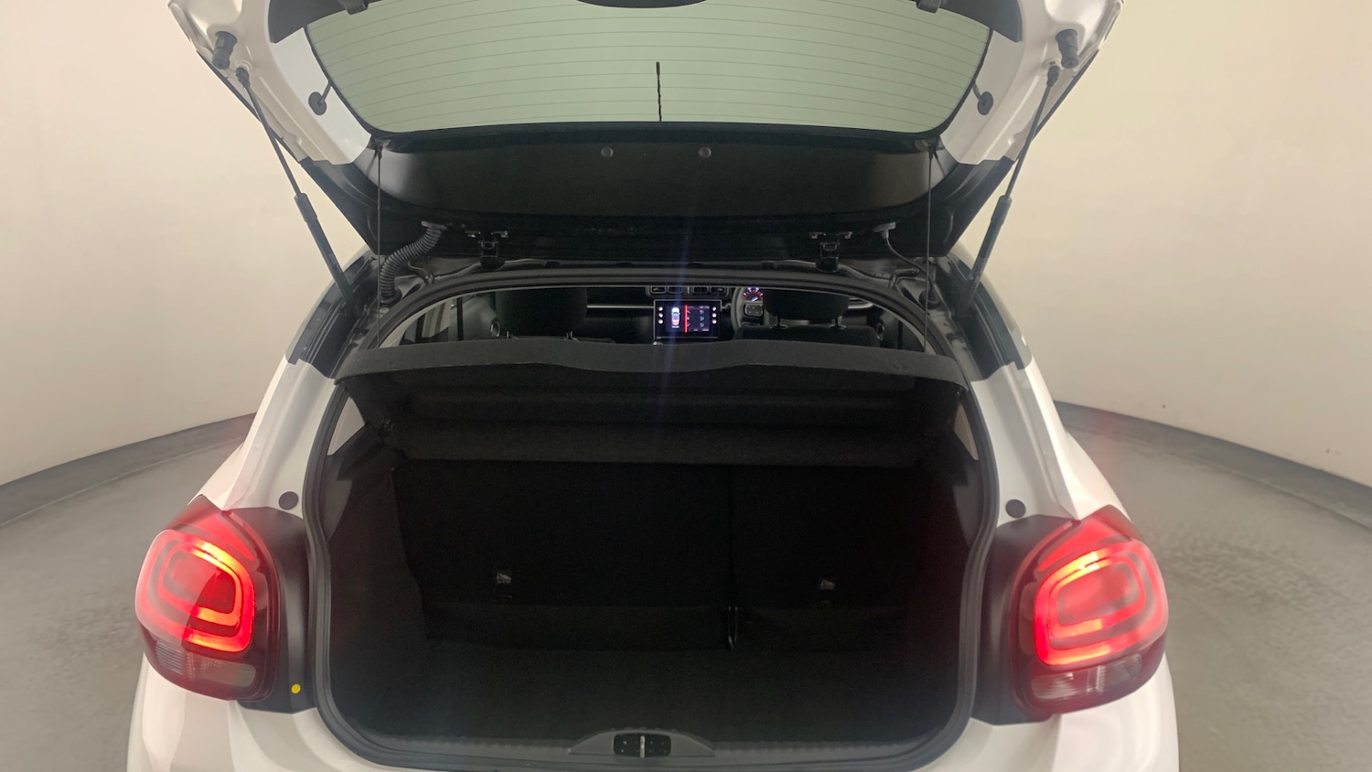 Used Citroen C3 2024 for sale - 76486435: Photo 5