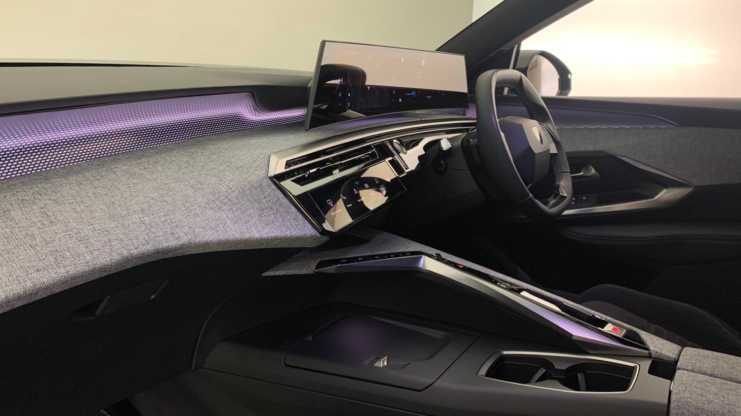 Used Peugeot 3008 2024 for sale - 76327695: Photo 2