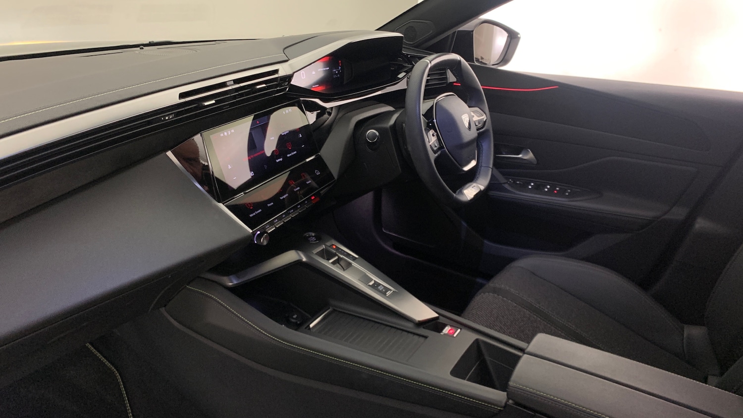 Used Peugeot 308 2025 for sale - 76966096: Photo 2