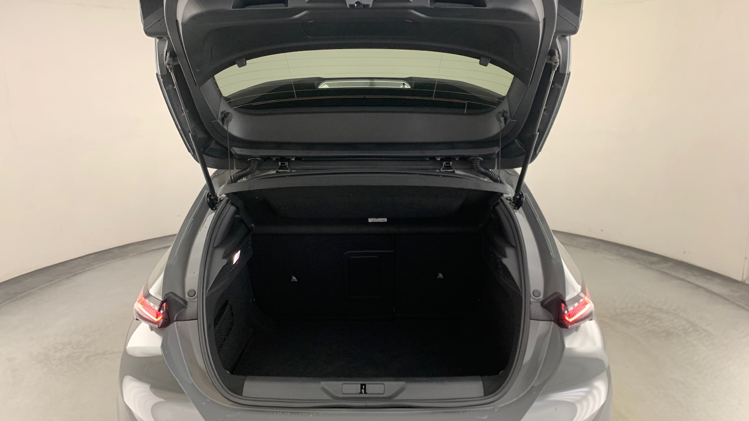 Used Peugeot 308 2025 for sale - 76966096: Photo 5