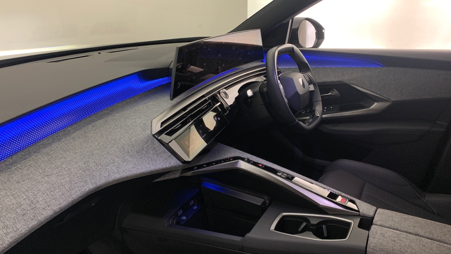 Used Peugeot 3008 2025 for sale - 77042347: Photo 2