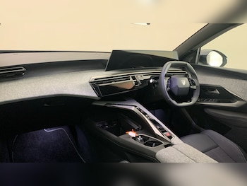 Used Peugeot 5008 2025 for sale - 78785433: Photo