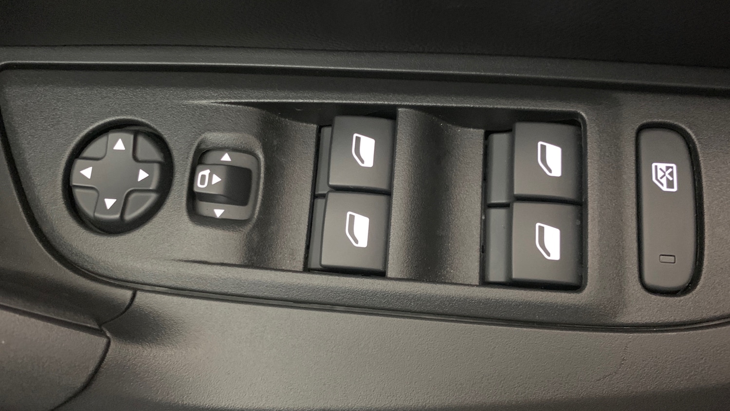 Used Peugeot 2008 2025 for sale - 76621410: Photo 38