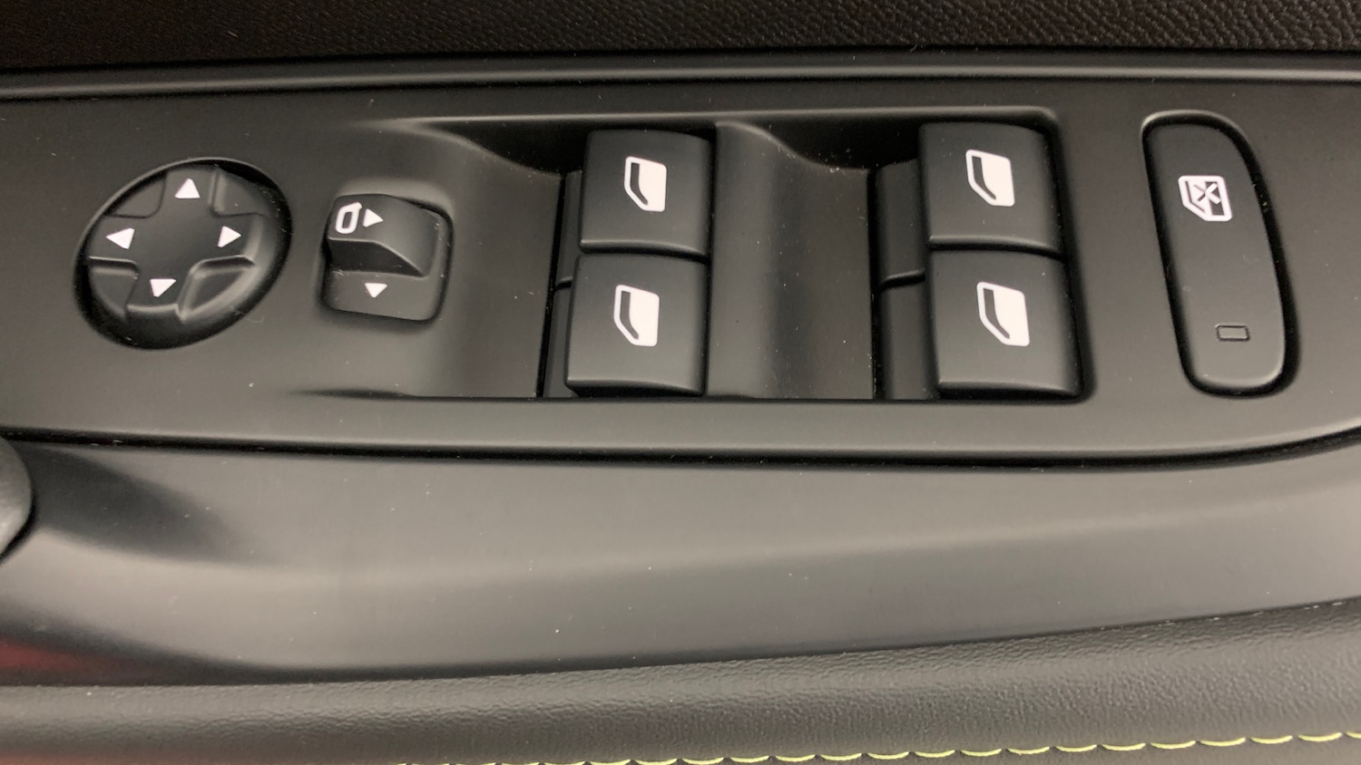 Used Peugeot 208 2024 for sale - 76659860: Photo 38