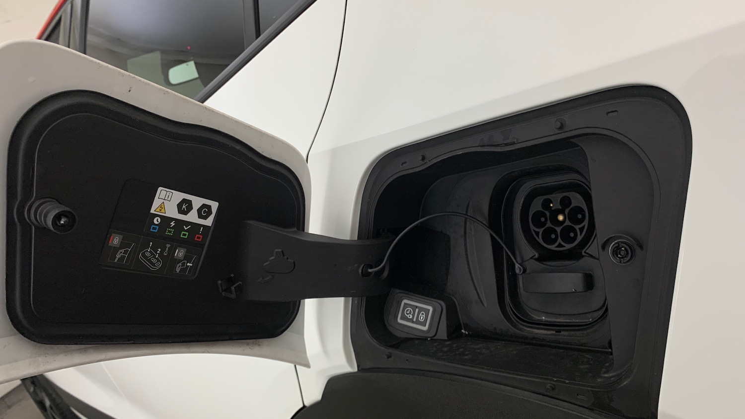 Used Vauxhall Mokka Electric 2023 for sale - 78008391: Photo 31