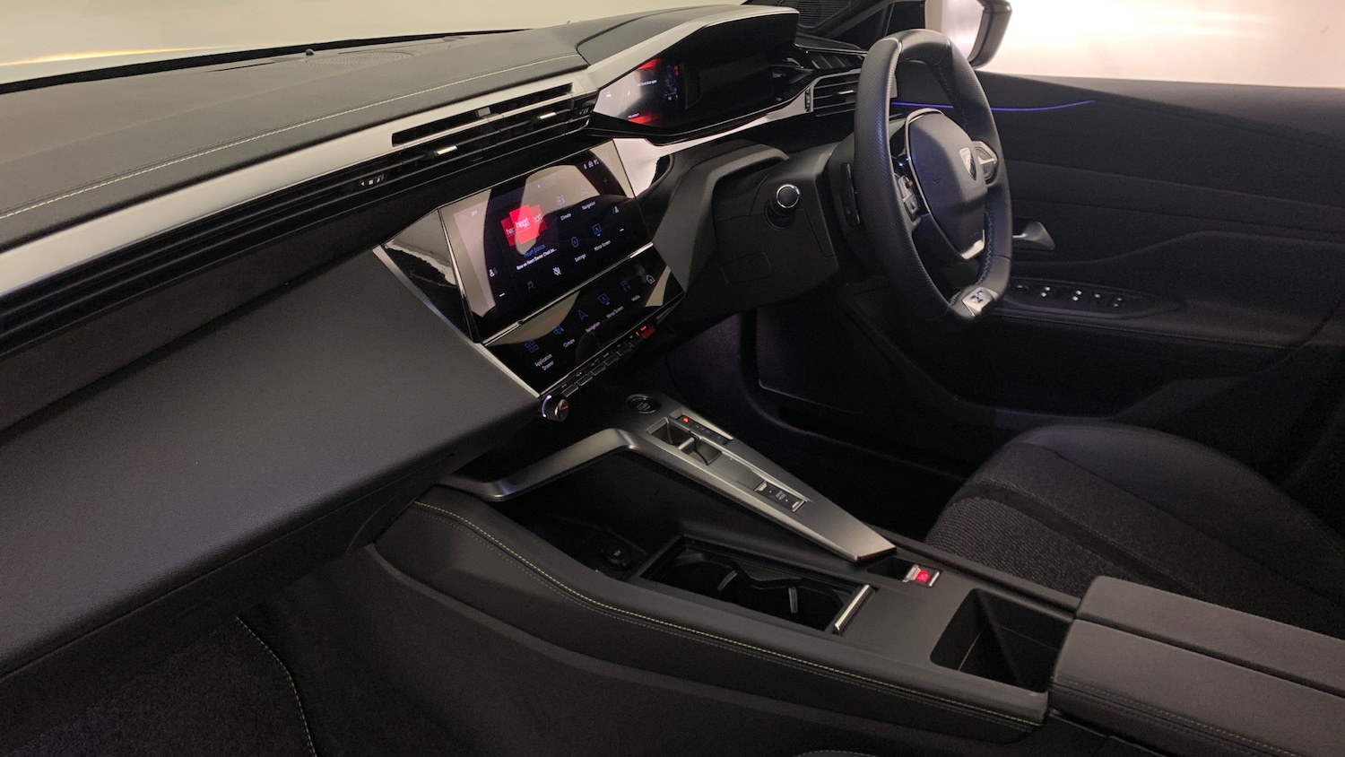 Used Peugeot 308 2025 for sale - 77042322: Photo 2