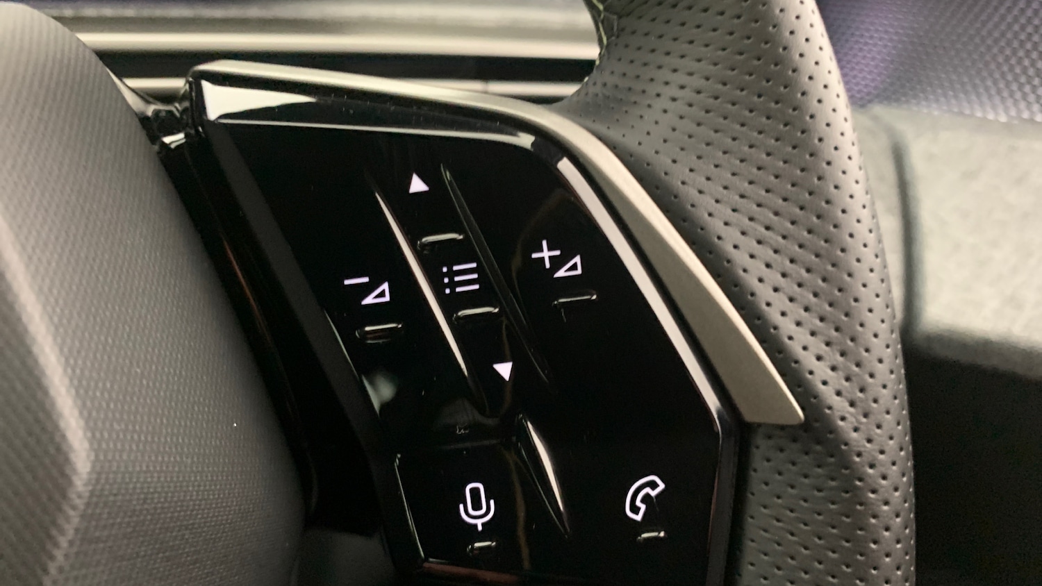 Used Peugeot 5008 2025 for sale - 76586430: Photo 18