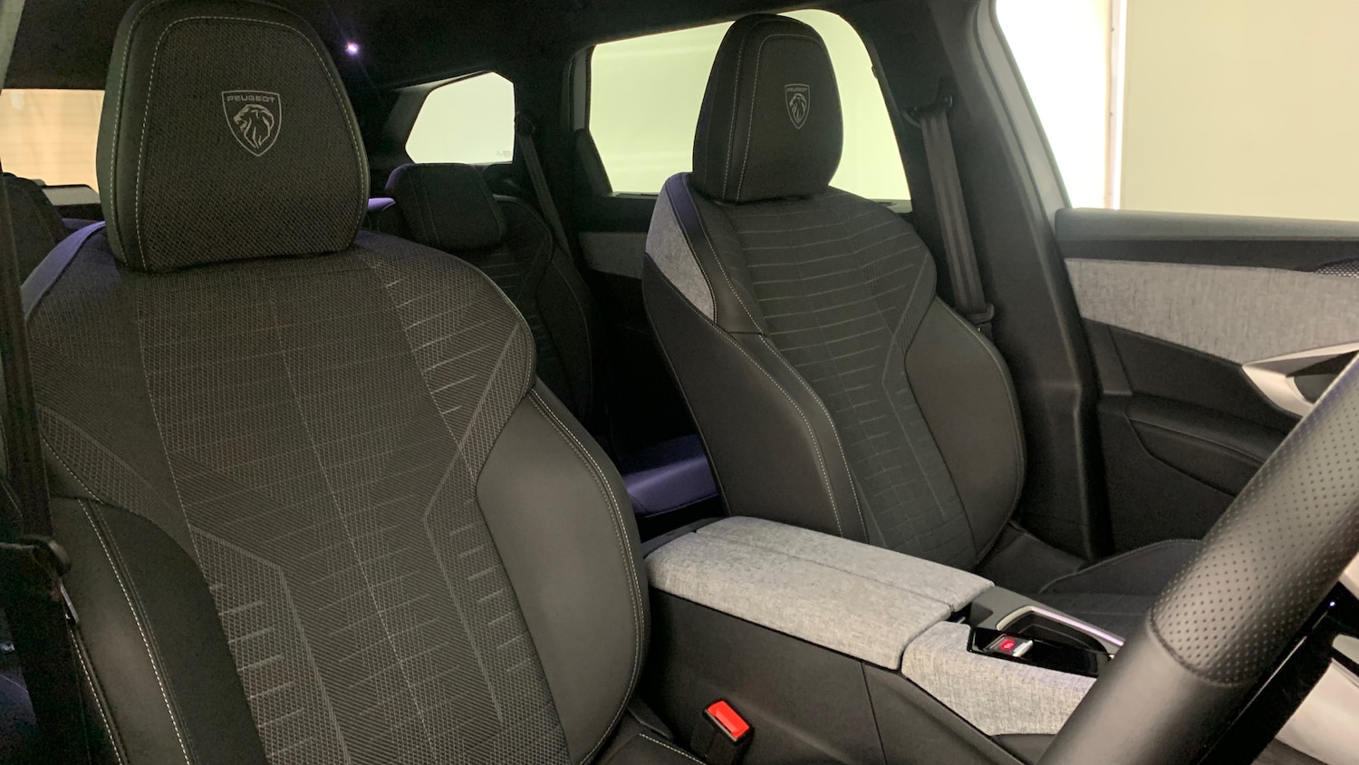 Used Peugeot 5008 2025 for sale - 76586430: Photo 45