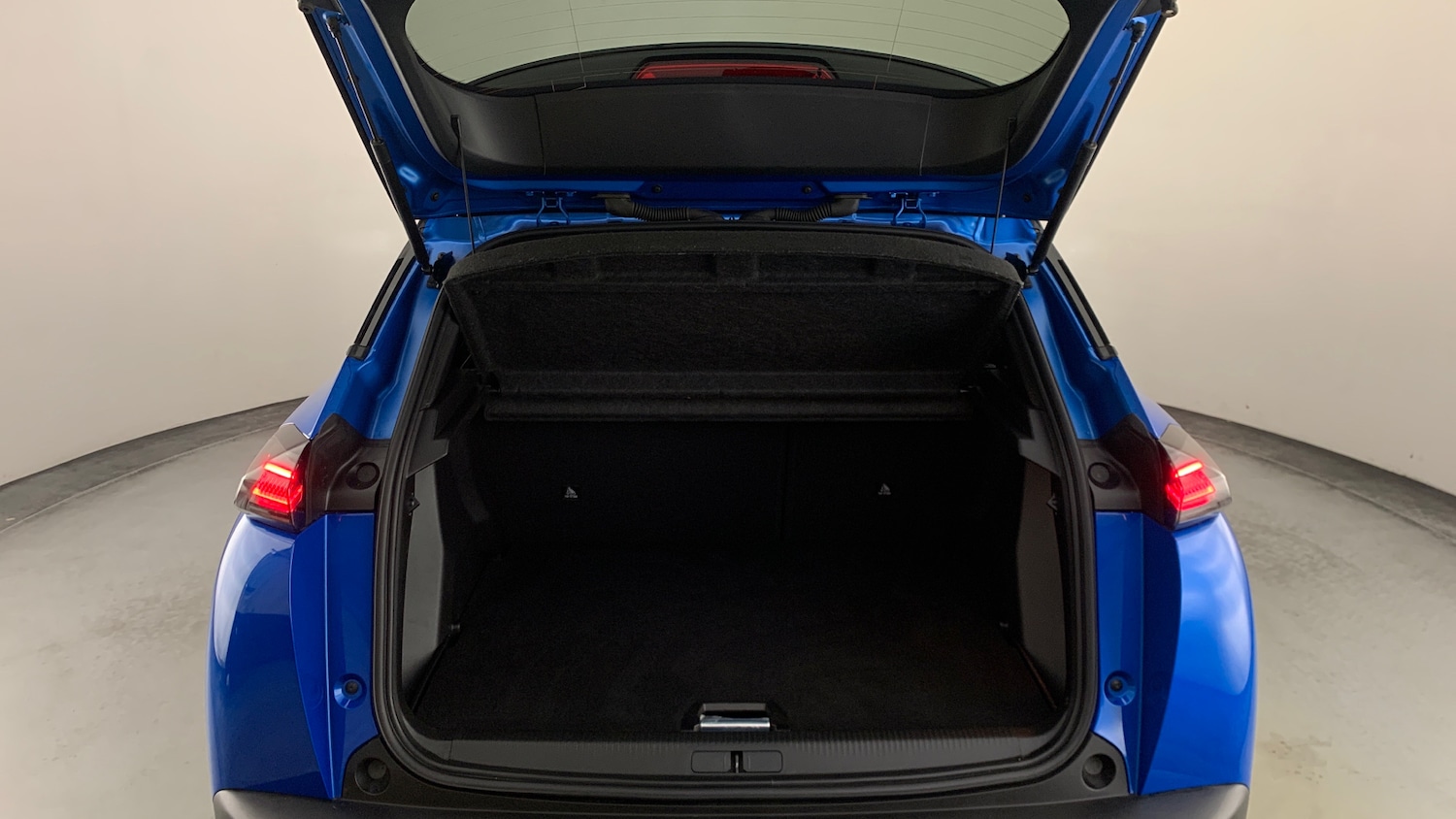 Used Peugeot 2008 2024 for sale - 76419754: Photo 5