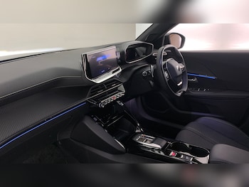 Used Peugeot 2008 2024 for sale - 76647062: Photo