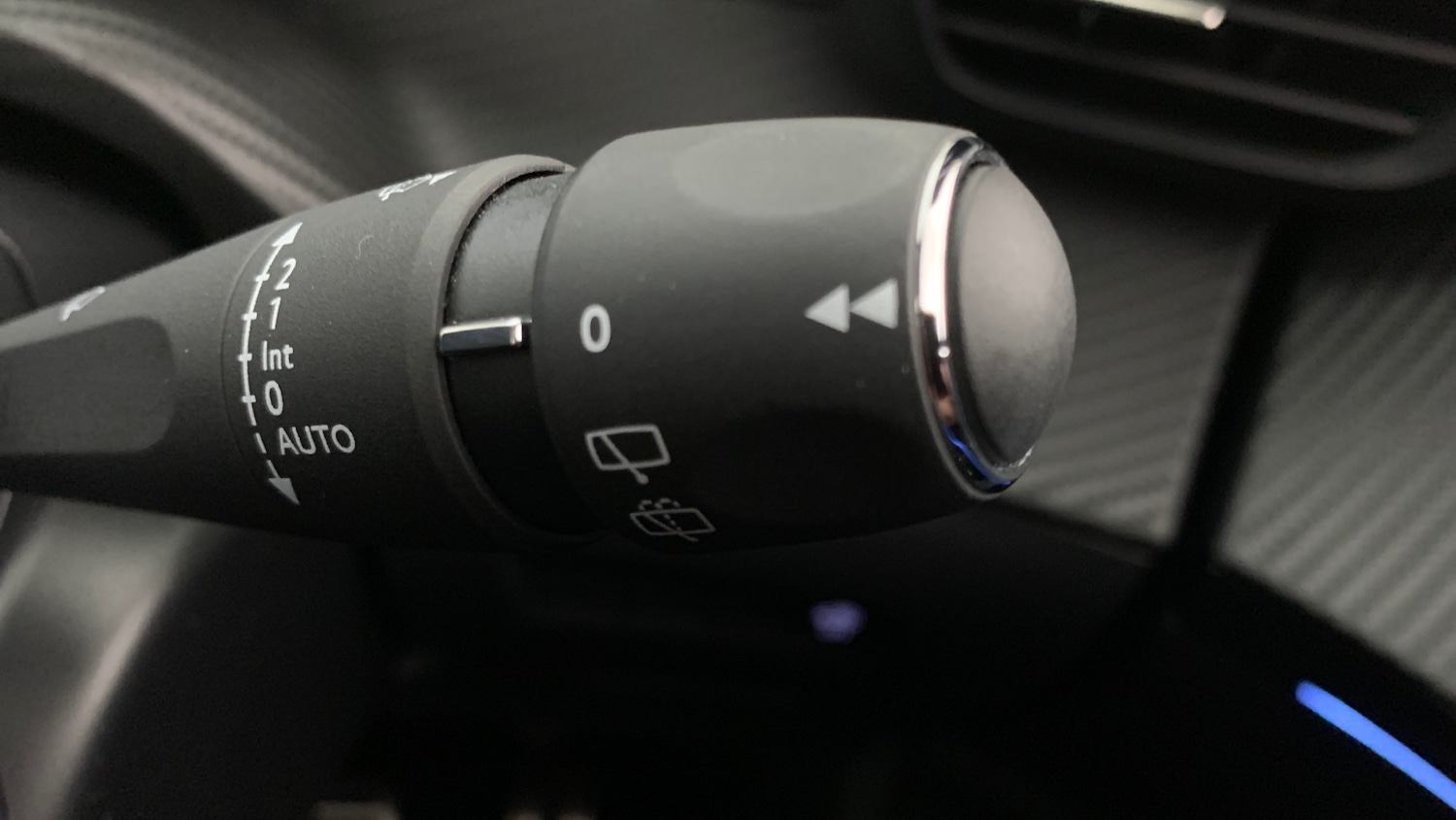 Used Peugeot 2008 2024 for sale - 76647062: Photo 37