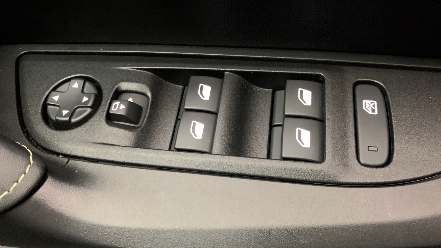 Used Peugeot 2008 2024 for sale - 76647062: Photo 39