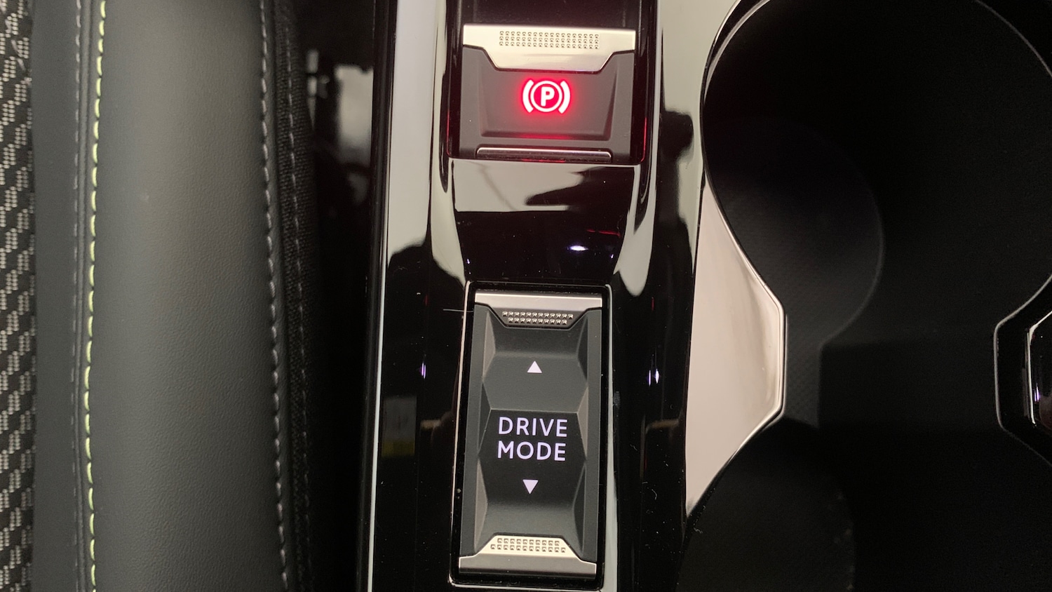 Used Peugeot 2008 2024 for sale - 77110081: Photo 33