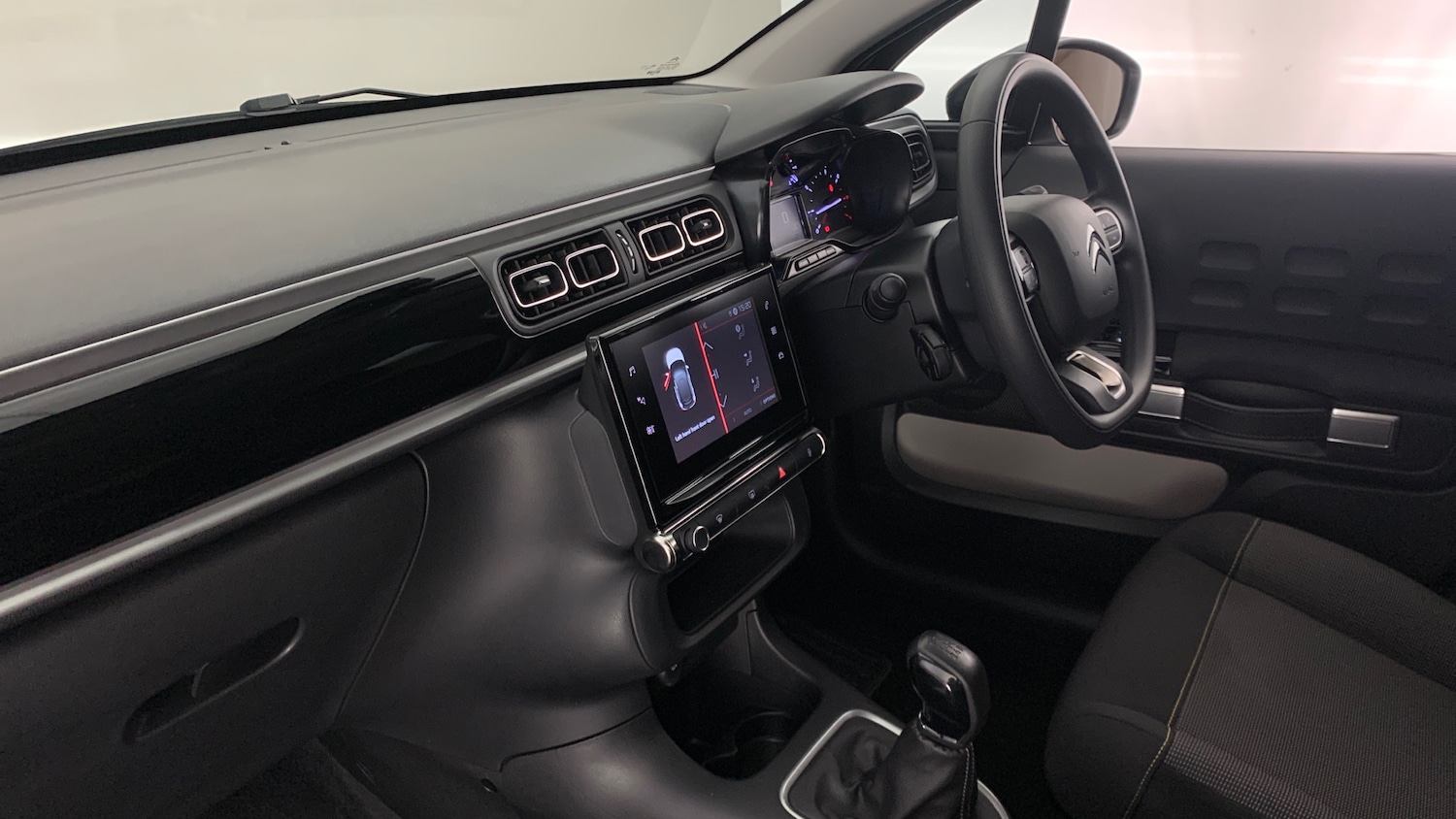 Used Citroen C3 2024 for sale - 76486443: Photo 2