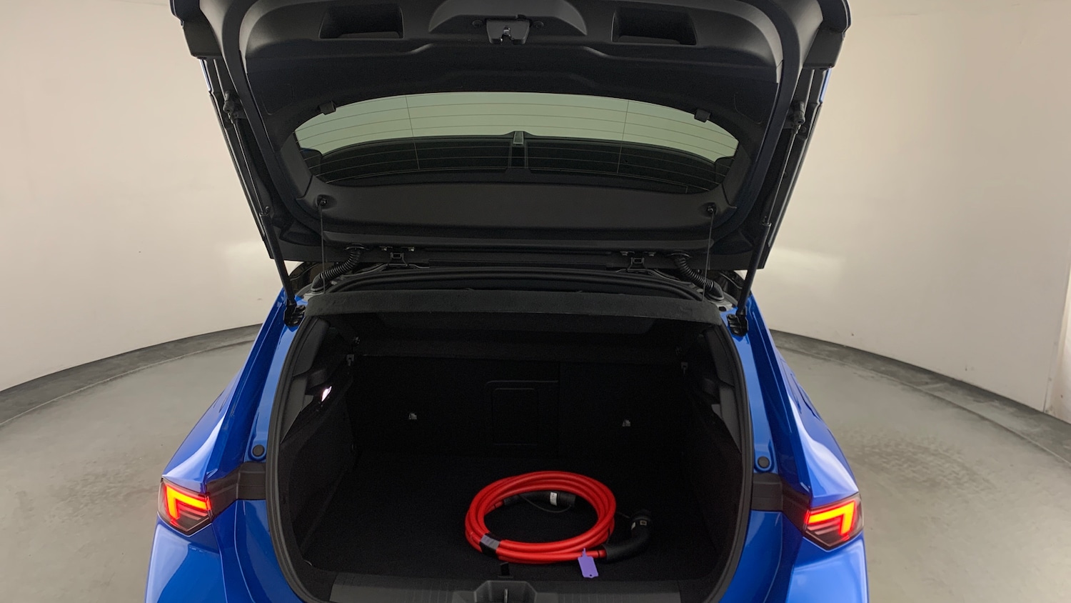 Used Vauxhall Astra 2023 for sale - 77042351: Photo 5