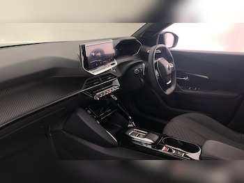 Used Peugeot 2008 2024 for sale - 76486419: Photo