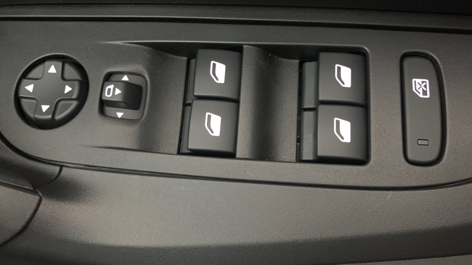 Used Peugeot 2008 2024 for sale - 76486419: Photo 38